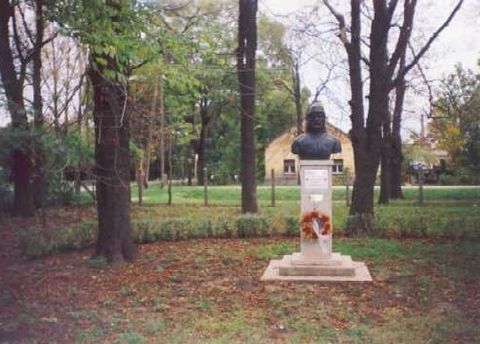 Árpádhalom - Árpád fejedelem szobra, Fromann Richárd alkotása - 1996